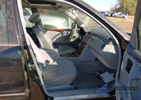 2001 Mercedes-Benz E 430 z USA, uszkodzony, nr VIN WDBJF70JX1X049735